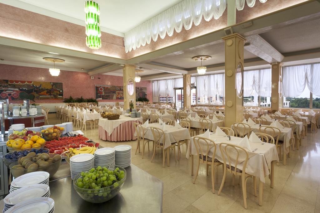 Hotel Istra Plava Laguna Porec Exterior photo